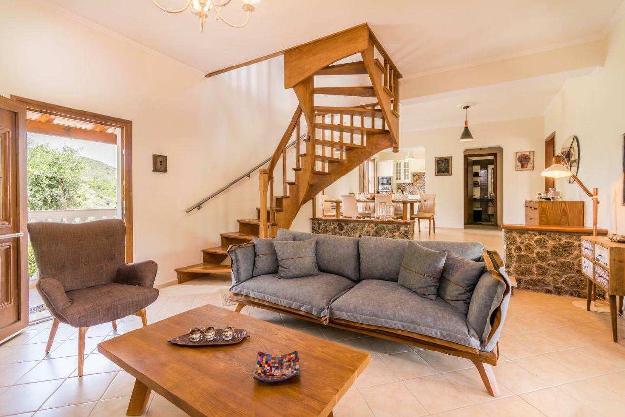 Villa Kortilles Pyrgi  エクステリア 写真